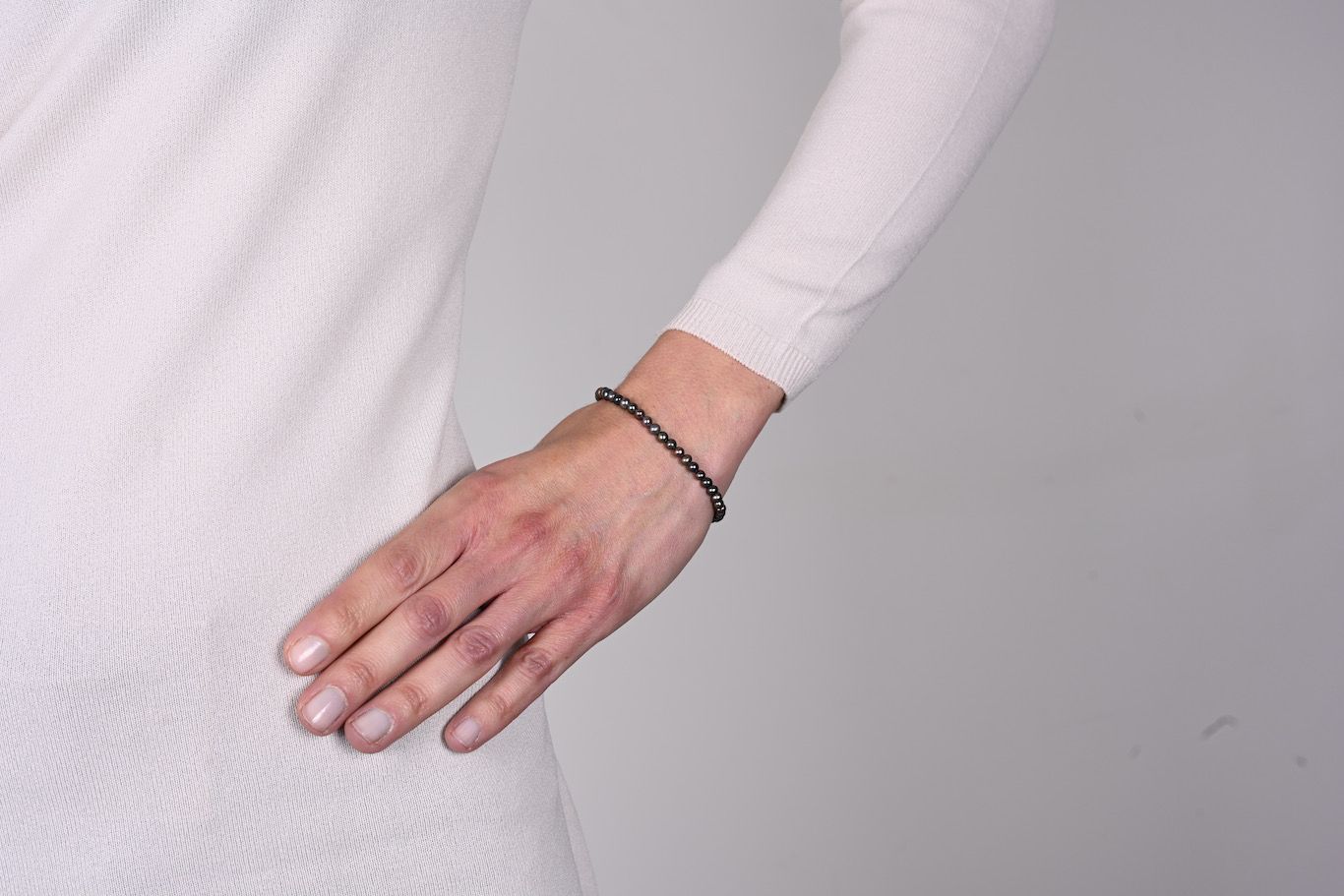 Armband mit Süsswasserperlen dunkelgrau 4.5 mm und Silberteil 925 auf Gummizug - 2