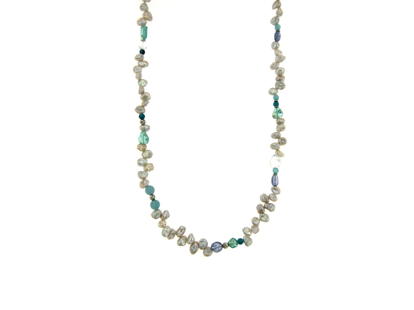 Collana in perle keshi grigie, apatite, tanzanite e quarzo. Chiusura argento 925