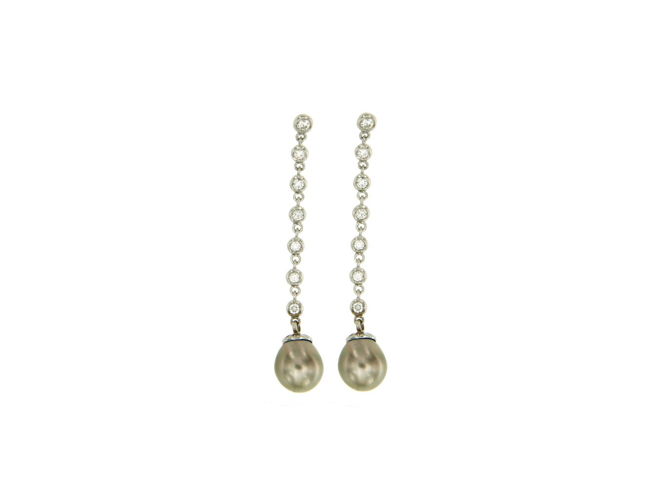 Orecchini oro bianco 750 con perle di Tahiti 9 mm e diamanti 0.22 carati
