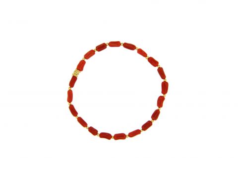 Armband mit Sardegna Koralle und Silberteile auf Gummizug